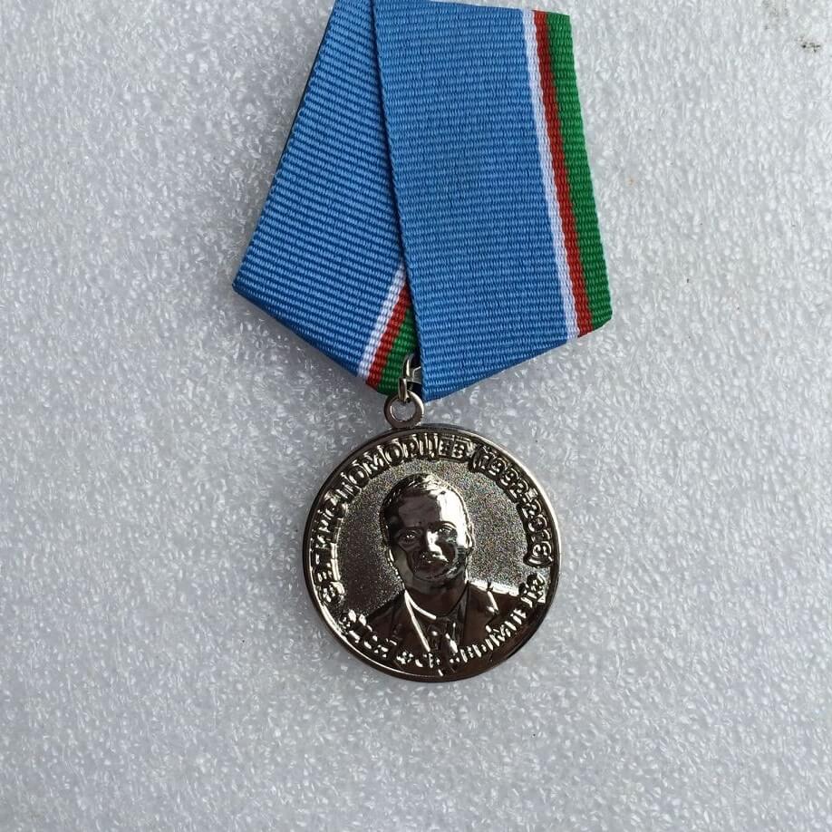 portrait medal