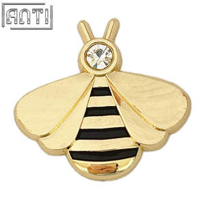 Trader Cartoon cute little bee Pin The head of the little bee is a diamond Gold Metal Soft Enamel Badge Make An Enamel Key Ring