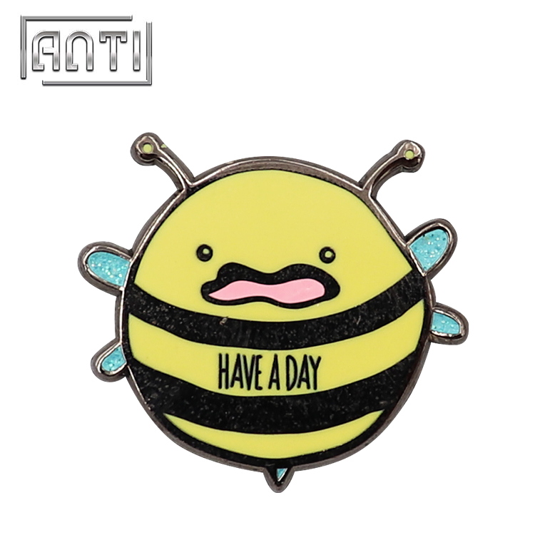 cartoon bee badge