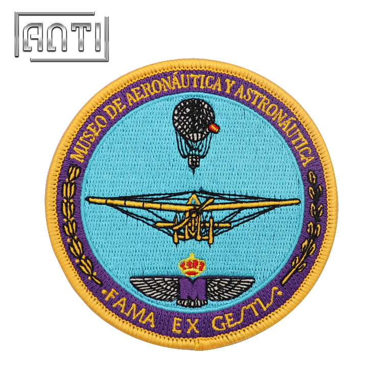 Durable Astronaut Embroidered Patches Wholesale Embroidery Patch with Patten for Clothing