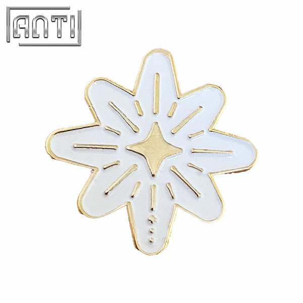 White Shining Star Badge Flower Shape Gold Metal Soft Enamel Zinc Alloy Lapel Pin For Girls Gift