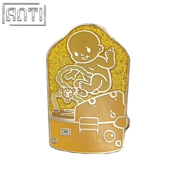 Golden Baby Mechanical Glitter Badge Cool Fun Bold Design Cartoon Patterns Hard Enamel Zinc Alloy Lapel Pin